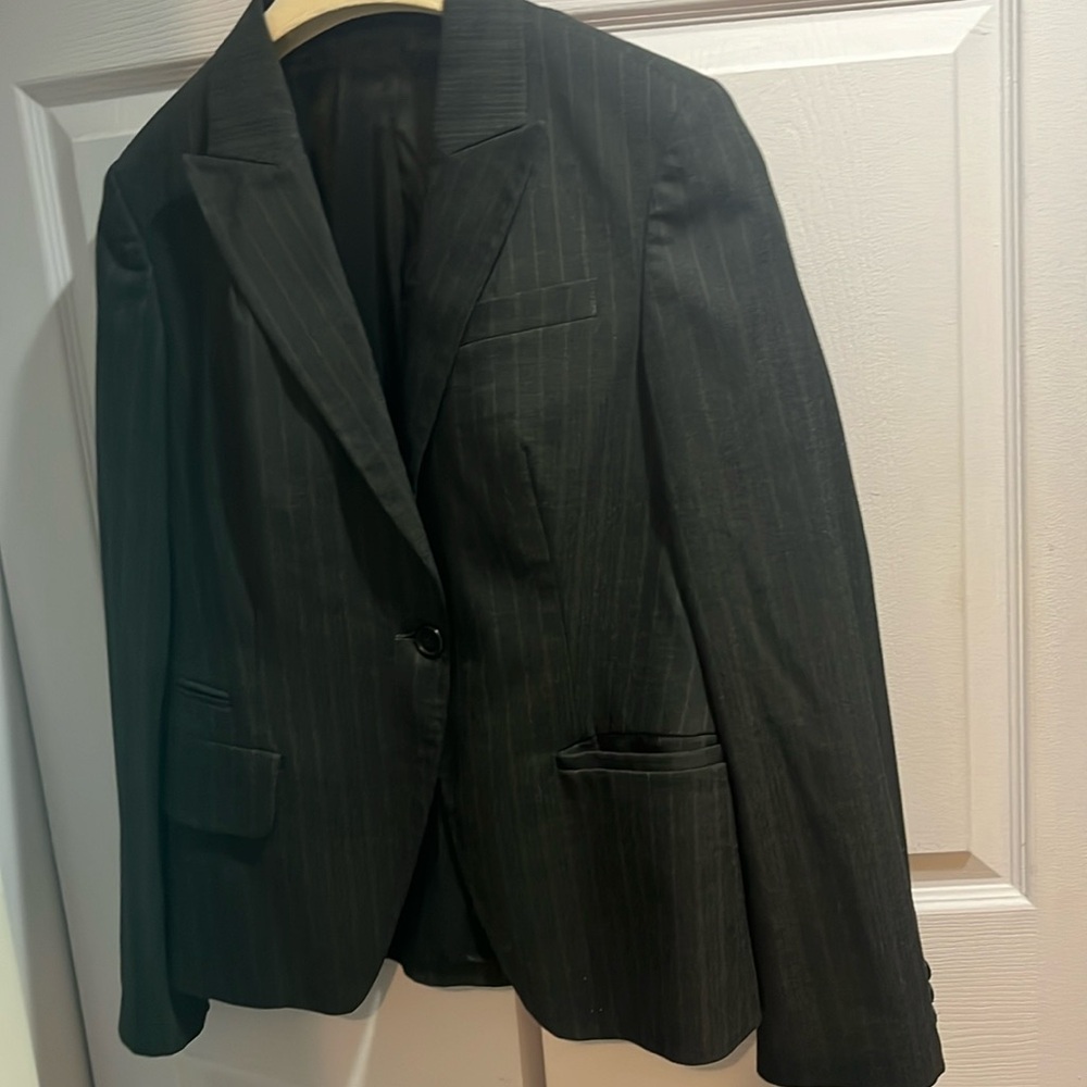 Grey and burgundy Taglia jacket. (US Size 10)